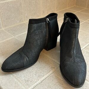 Size 10 Toms Ankle Boots - sparkly black - great condition